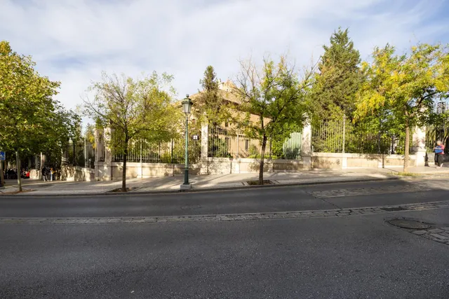 SE VENDE TERRENO URBANO PLURIFAMILIAR ZONA REAL DE CARTUJA Y JARDINES DEL TRIUNFO — 24