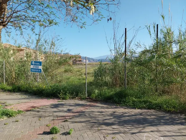 TERRENO URBANO  EN SALOBREÑA PLAYA — 7