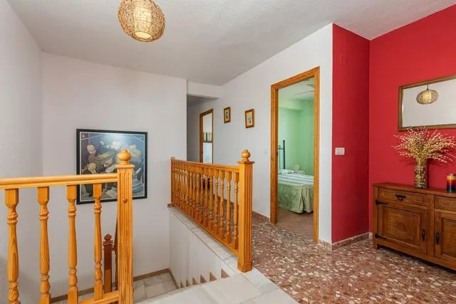 CHALET EN PRIMERA LINEA EN PLAYA GUARDAMAR 6 HABS — 26