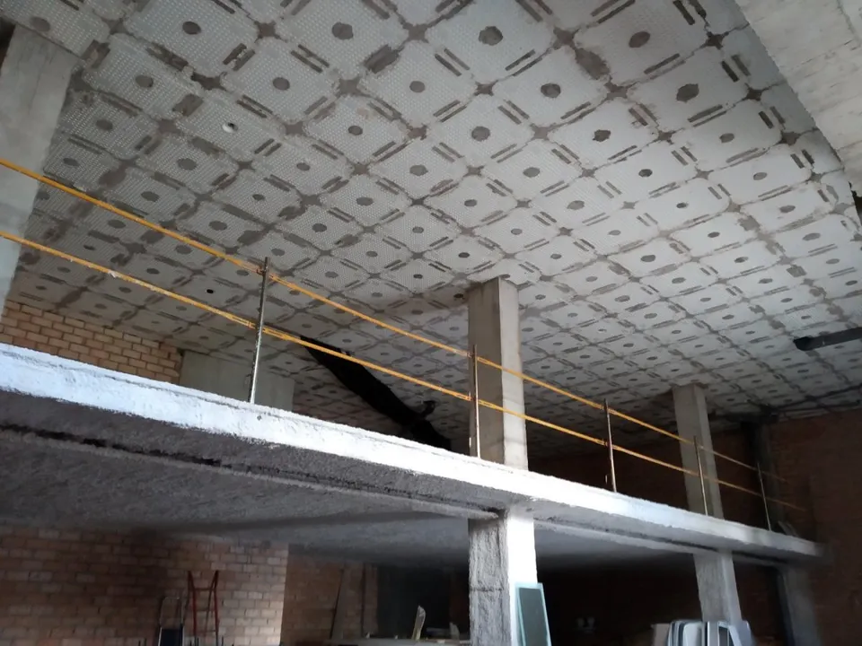 OCASIÓN, loca comercial, 200m, bien situado, VISITELO!!