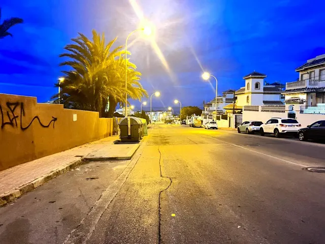 Garaje coche y moto + trastero en Avda. Torreblanca Edif. TORRE Villavisa (Torrevieja) — 7