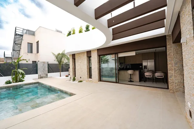 Chalet 3 habitaciones 140m² en venta - ALMORADÍ — 2