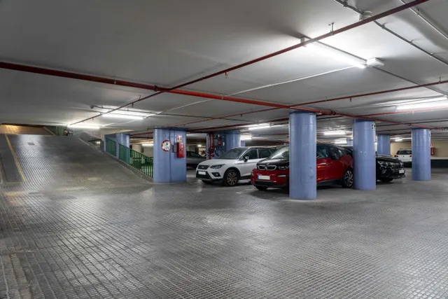 Parking de moto 2m² en alquiler - Eixample — 11