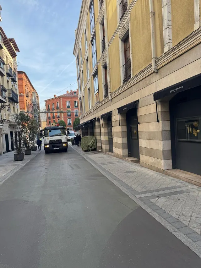 Amplia Oficina en Venta - Calle Claudio Moyano, Valladolid — 19