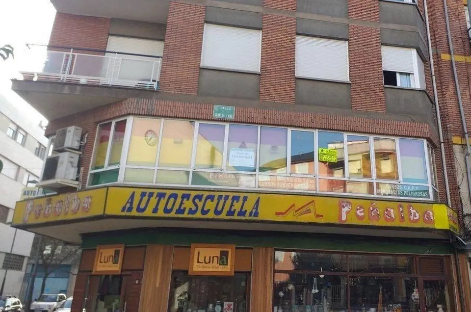 ALQUILER: Oficina en el Corazón de Ponferrada