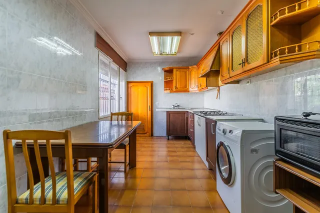 MAGNÍFICO CHALET EN CREVILLET — 28