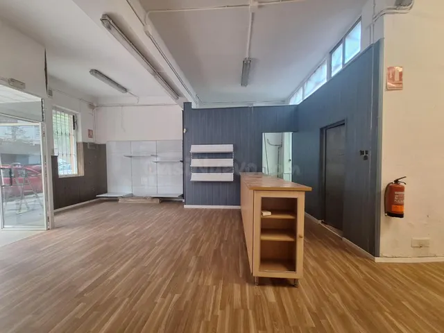 ¡LOCAL COMERCIAL EN ALQUILER EN PATRAIX! - foto 4