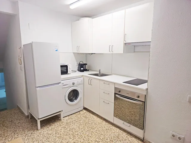 Estupendo apartamento con LICENCIA TURISTICA junto a La Campana — 4