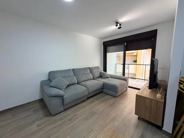 ¡Abre la puerta a tu nuevo hogar! Amplia terraza, garaje y totalmente amueblado — 28