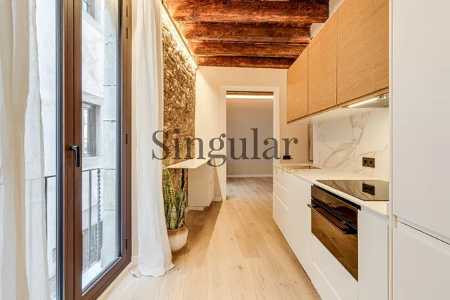 Piso reformado en el corazón del Barrio Gótico de Barcelona — 7
