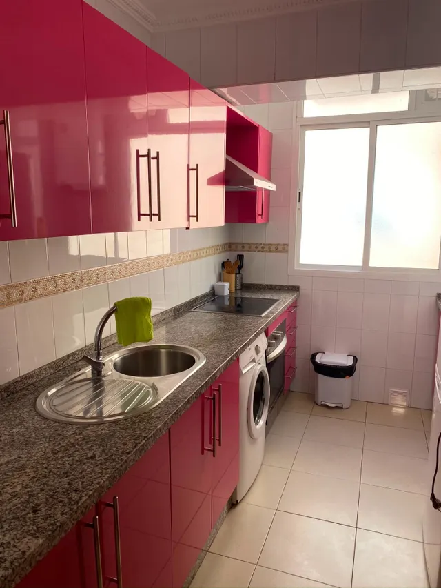 SE ALQUILA HABITACIÓN A ESTUDIANTE — 22