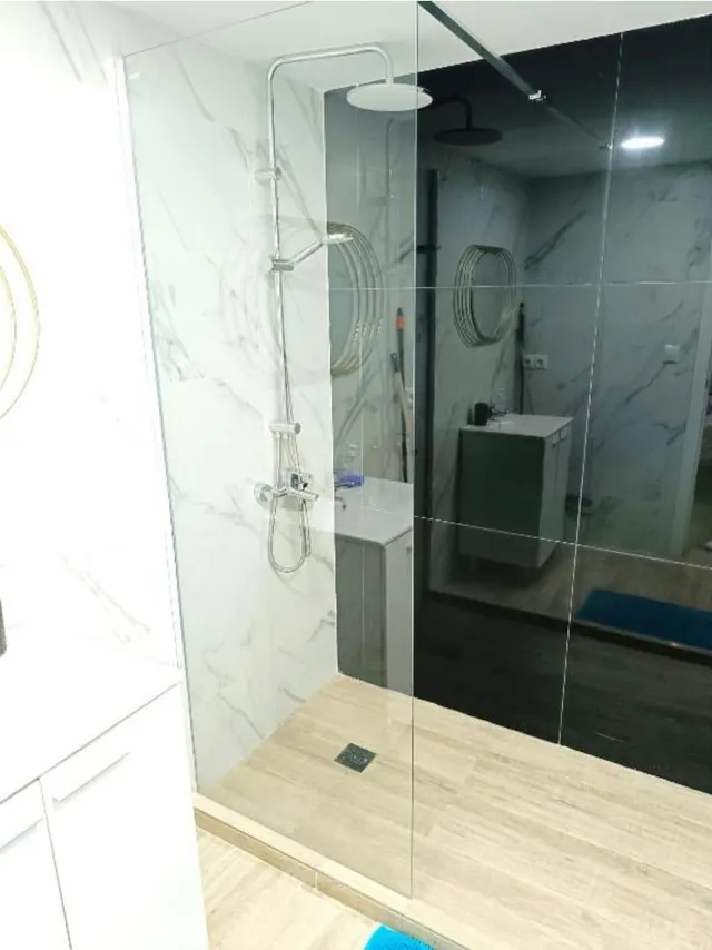 LOCAL COMERCIAL COMO VIVIENDA — 11