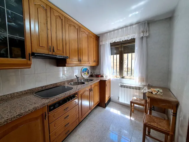 Chalet 5 habitaciones 220m² en venta - Castilla y leon - foto 4