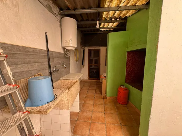 CASA CON EXCELENTES VISTAS EN EL CASCO ANTIGUO DE LLIRIA — 11
