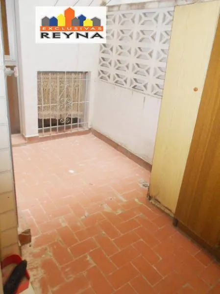 VIVIENDA ENTRESUELO CON CUATRO DORMITORIOS — 28