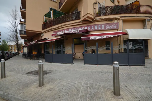 Negocio de restaurante-bar en funcionamiento en local esquinero de 402 m2 — 7