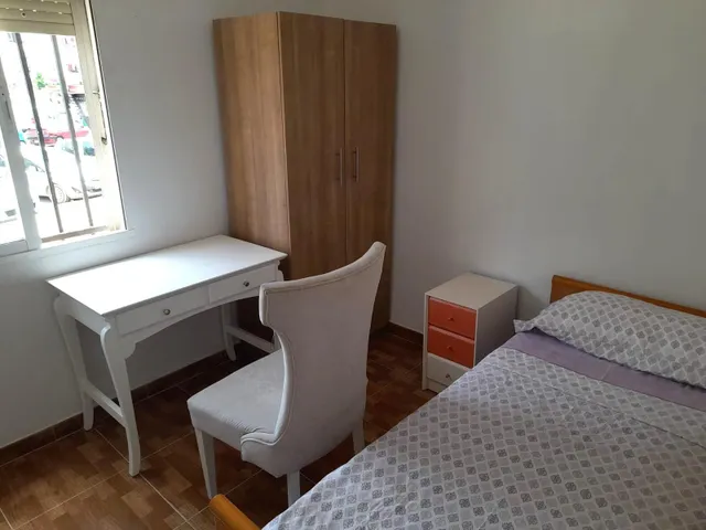 SE VENDE PISO EN LA ZONA DE LAS 512 — 11