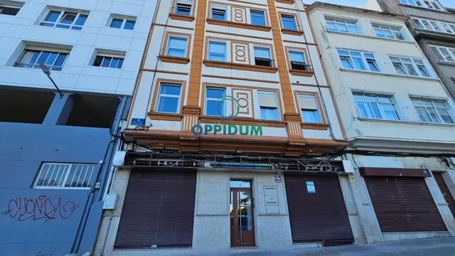 EN VENTA – 2 LOCALES COMERCIALES UNIDOS JUNTO A LA ESTACIÓN 