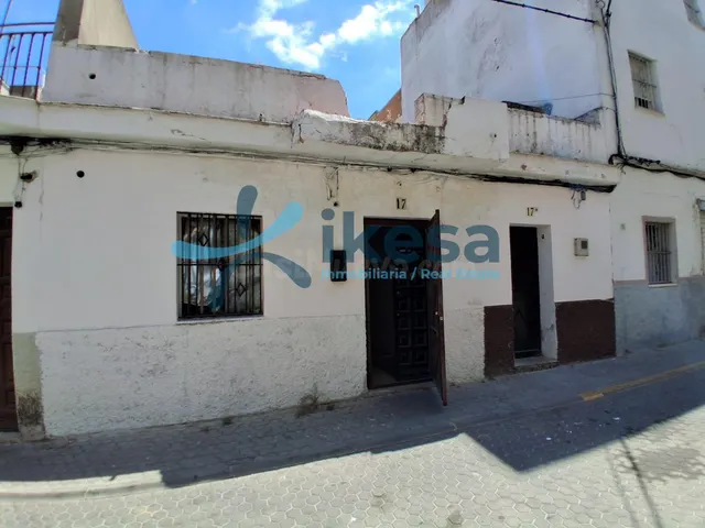 Venta de Chalet Adosado en Sevilla
