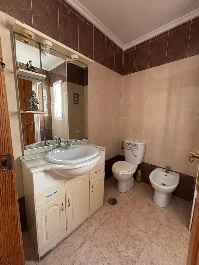 Ático de 2 dormitorios y 2 baños con piscina y parking a 550 metros del mar — 8