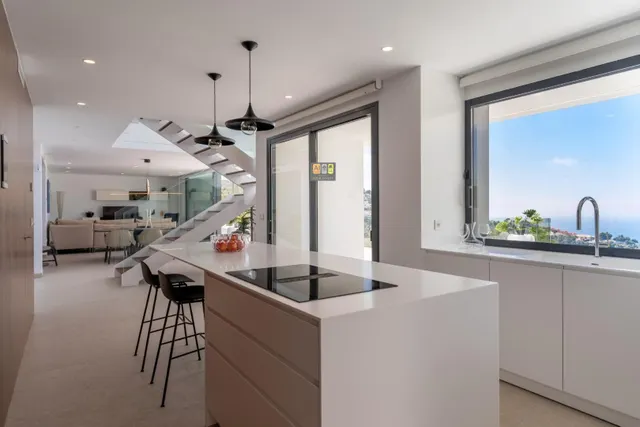 VILLA MODERNA CON PISCINA Y VISTAS AL MAR EN LA SIERRA DE ALTEA — 17