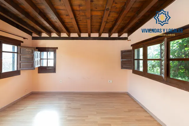 Preciosa casa en Ogíjares con piscina y jardín — 28