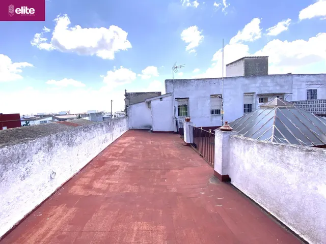 MAGNIFICA CASA EN EL CENTRO DE JEREZ — 39