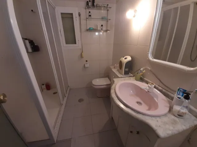 Estudiantes (chicas ). Una habitación  para compartir 220€+gastos. — 12