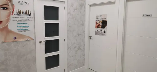 LOCAL COMERCIAL EN LA ZENIA — 26