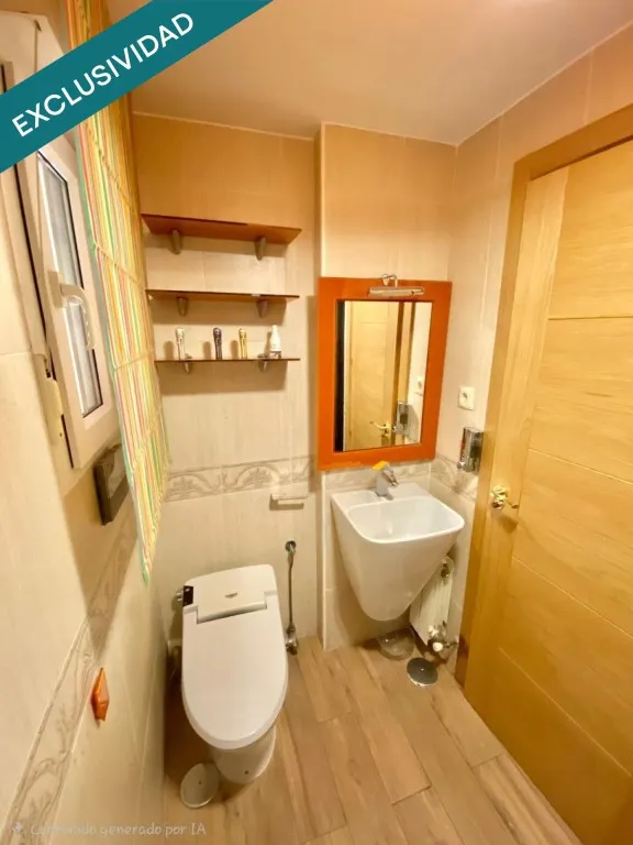 Chalet de 8 habitaciones y 5 baños, vive o invierte. — 9
