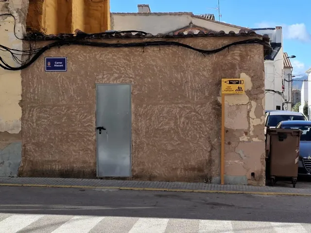 Solar urbano para edificar en Montaverner — 2