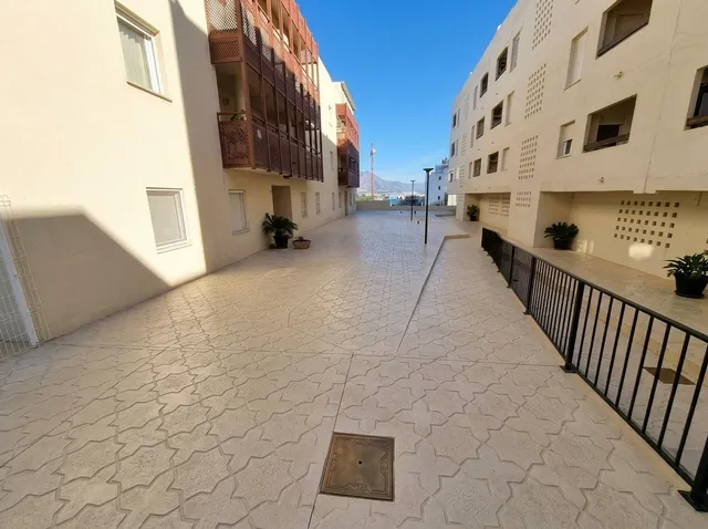 Oferta de piso de 2 dormitorios con plaza de garaje y trastero en la duquesa — 14