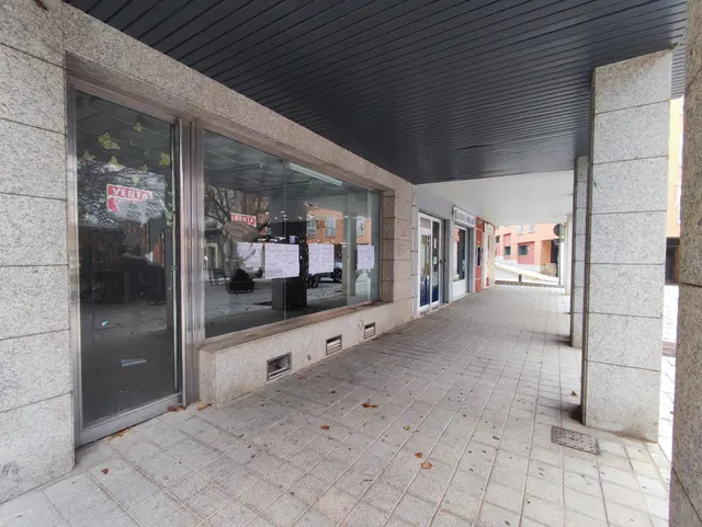 LOCAL PLAZA MAYOR — 9