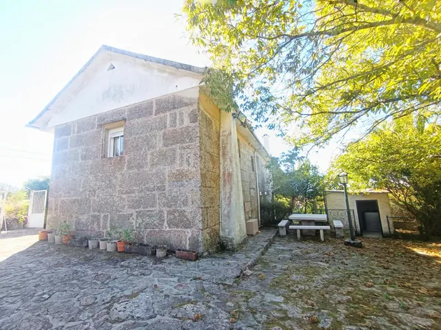 “Pequeña casa, gran encanto: un refugio rural con casi 900 m2 de finca en Esfarrapada” — 2