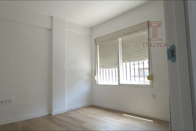 Piso de tres dormitorios con terraza en Virgen de Luján - foto 4