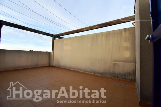 Playa a escasos 100 metros en este luminoso apartamento con terraza y piscina — 32