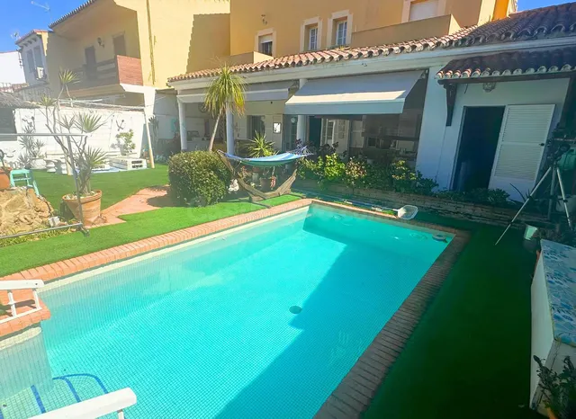 Chalet 5 habitaciones 300m² en venta - Costa Del Sol — 2