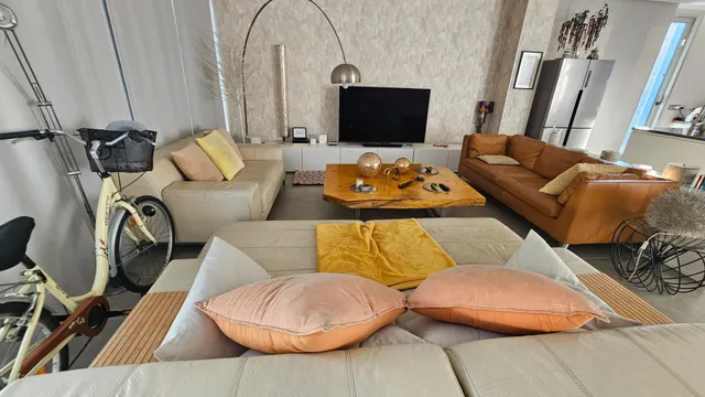 EXCLUSIVA PROPIEDAD CON PISCINA, ASCENSOR Y GRAN GARAJE EN CULLEREDO — 31