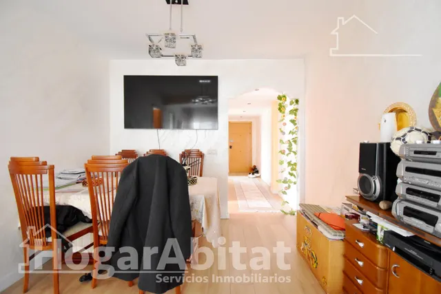TODO EXTERIOR Y REFORMADO CON TERRAZA Y CON VISTAS AL MAR — 30