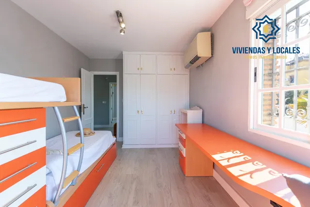 Chalet en venta en La Zubia con Licencia Turística — 34