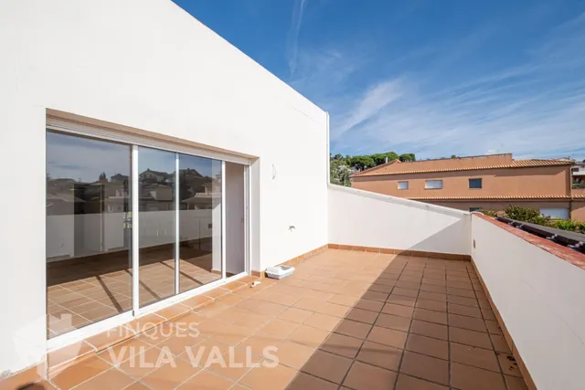 Chalet con piscina y 6 habitaciones en Can Regasol — 48
