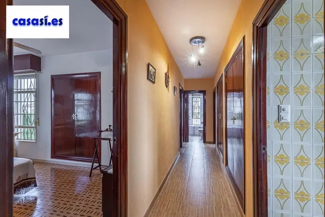 Gran casa con parcela y piscina en Cájar — 24