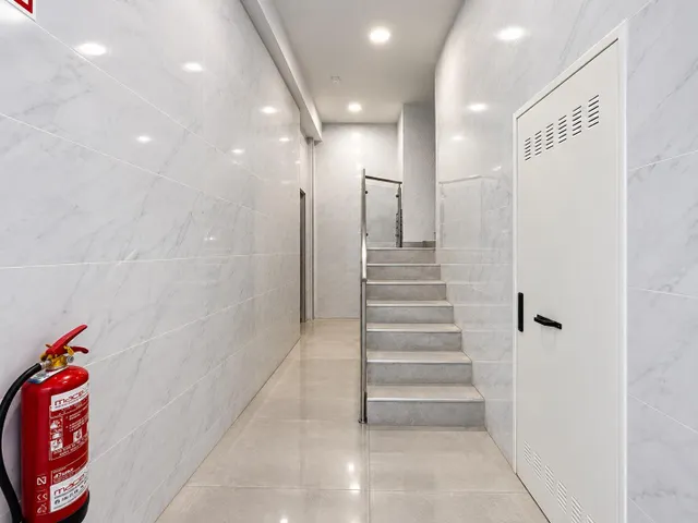 Piso con gran balcón en Avenida Burjasot — 42