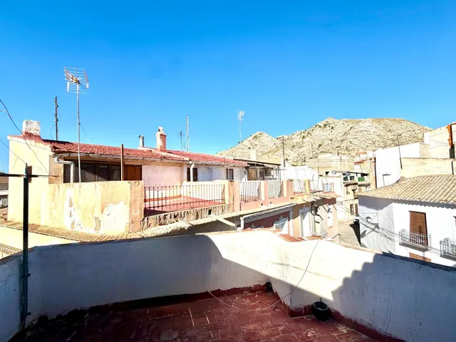 CASA INDEPENDIENTE DE  3 PLANTAS EN ABANILLA — 3