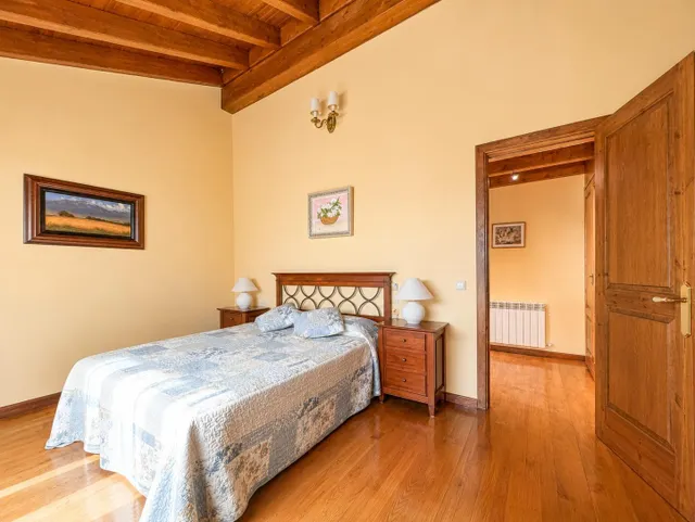 Exclusiva casa con gran jardín en Prats i Sansor — 21