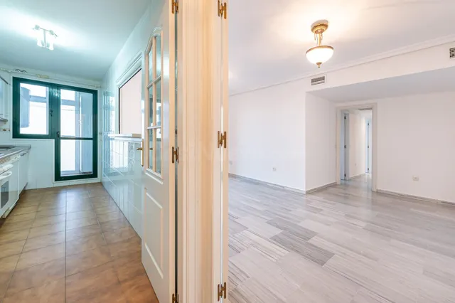 Exclusiva vivienda en primera línea de playa en el bajondillo – Torremolinos — 4