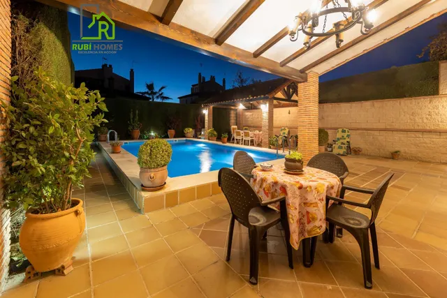 VIVIENDA PAREADA EN MONTELUZ — 14