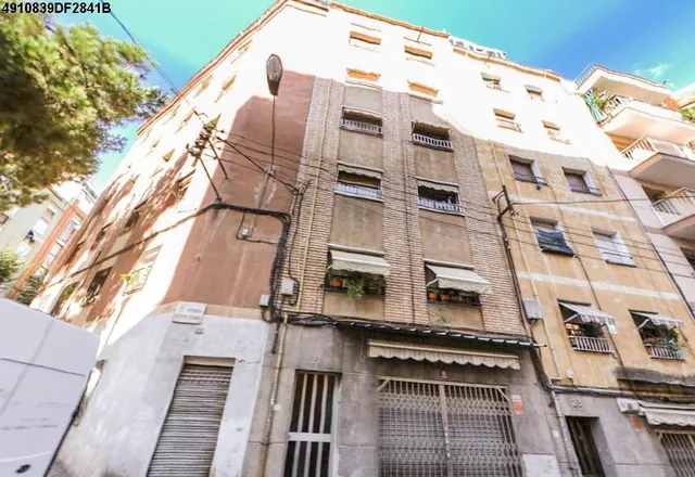 Se vende Piso OKUPADO en Severo Ochoa Nº 21 Hospitalet de Ll - foto 4
