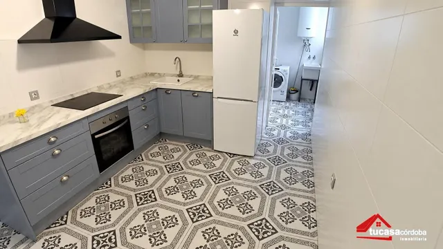 AMPLIO Y LUMINOSO PISO EN VENTA EN ZONA CHIMENEÓN. CON CALID - foto 3