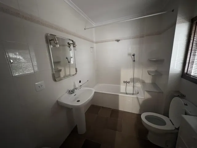 CASA DE 480M2 EN SAN BENITO — 37
